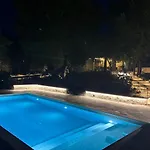 Villa Botanica - Lush Garden And Pool Oasis