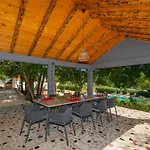 Botanica - Lush Garden And Pool Oasis Villa