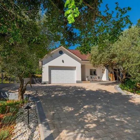 Botanica - Lush Garden And Pool Oasis Villa *