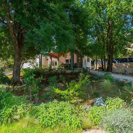 Botanica - Lush Garden And Pool Oasis Villa *