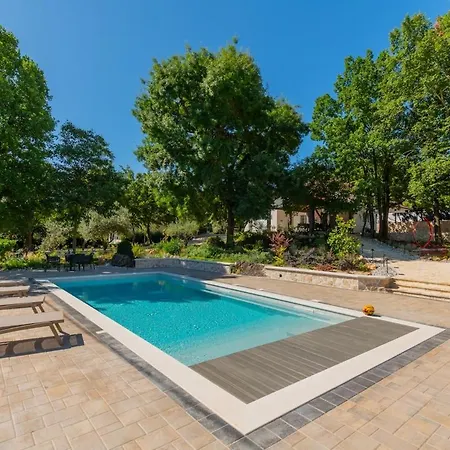 Botanica - Lush Garden And Pool Oasis Kamenmost